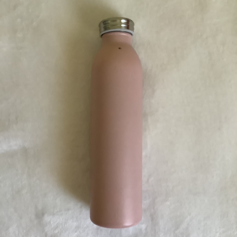 NWOT Mat pink water bottle